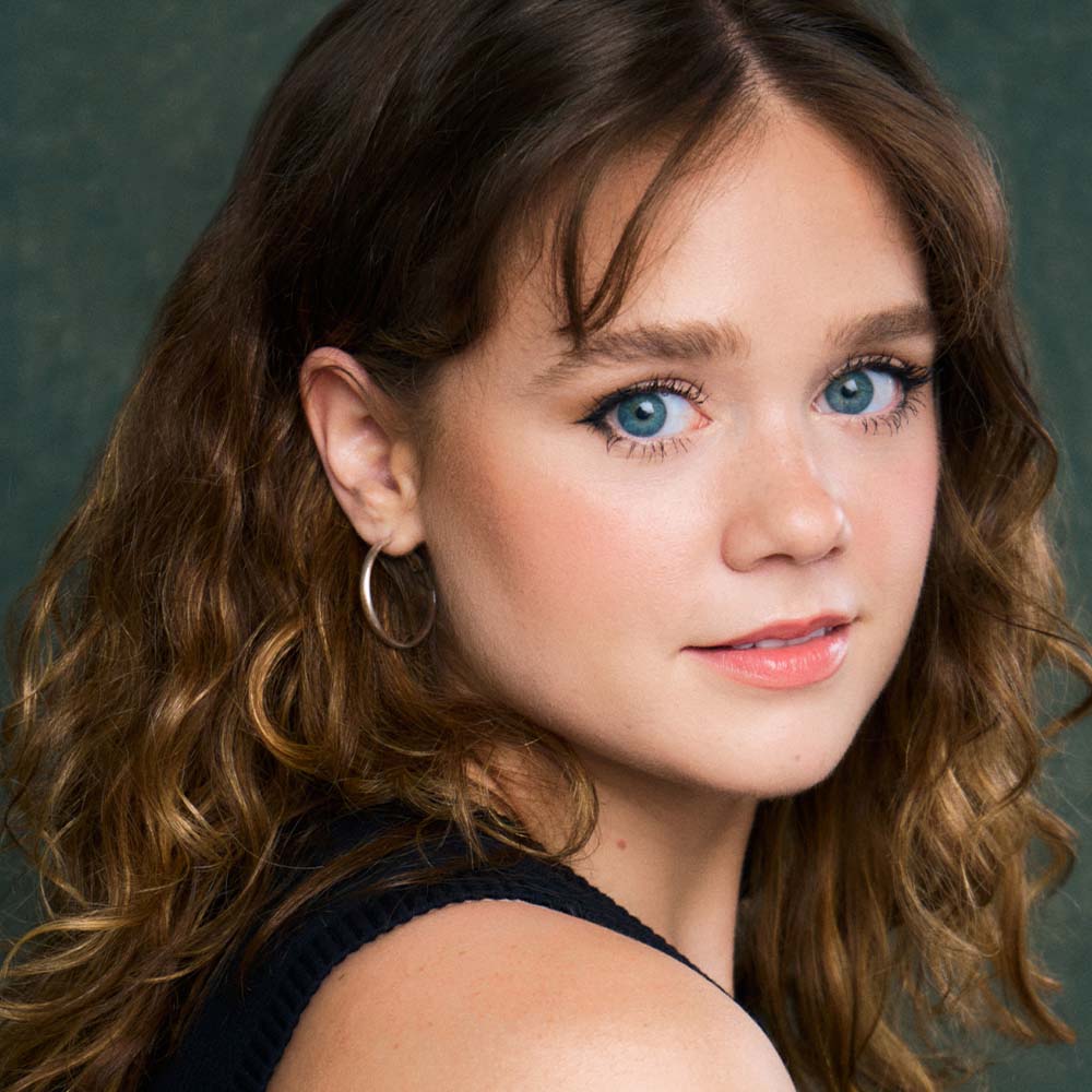 MADDIE ROBERT